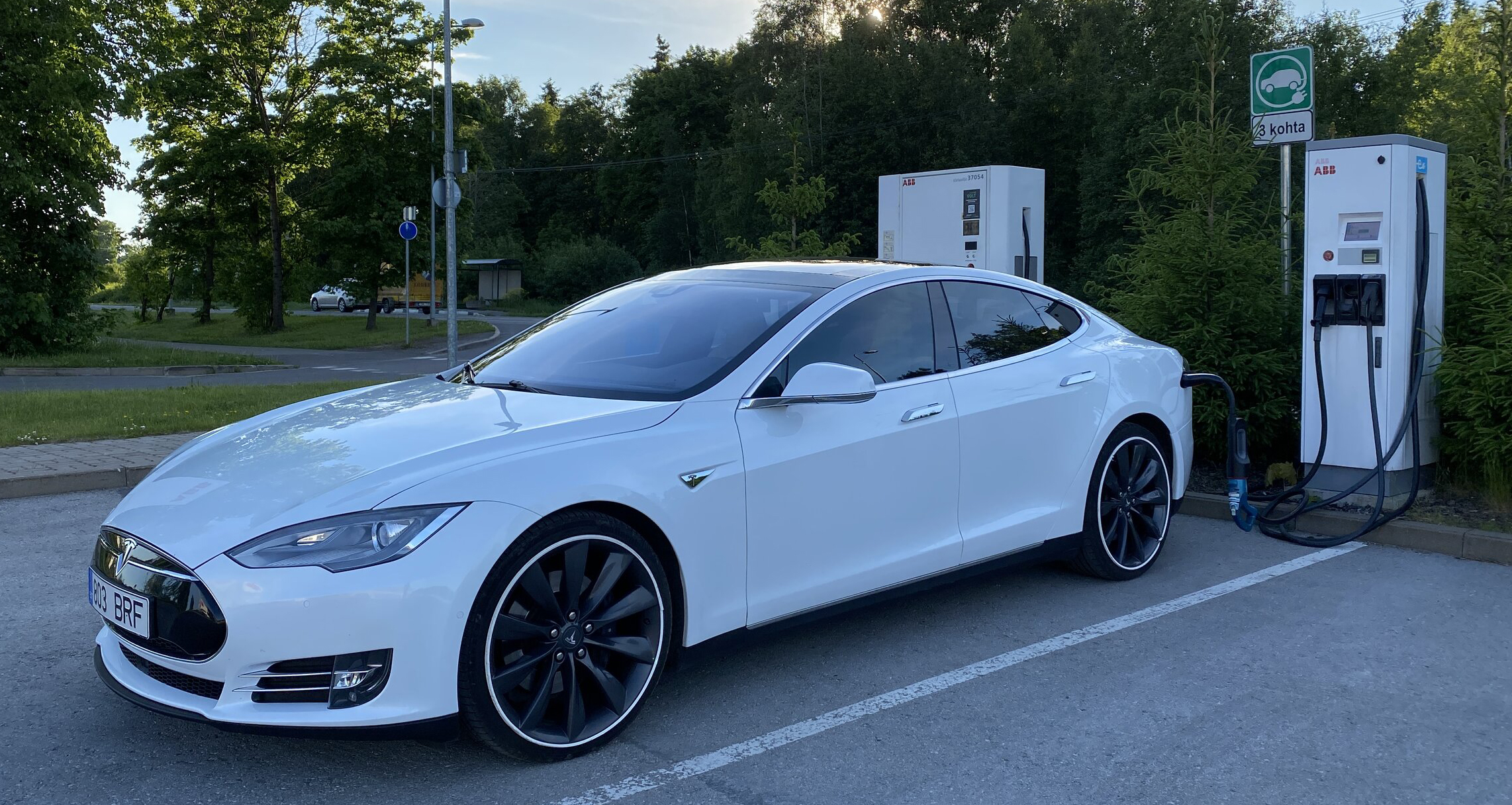 tesla-model-s-zevolution-one-first